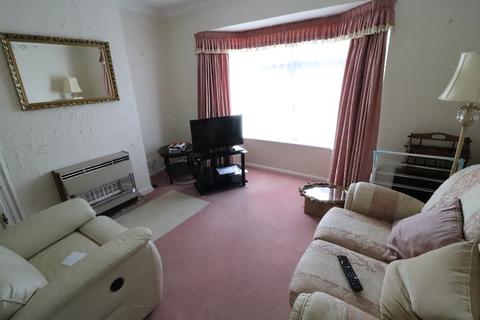 15 Green Glade, Theydon Bois, Epping, CM16 7LY