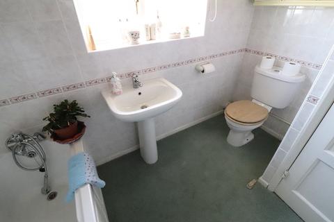 15 Green Glade, Theydon Bois, Epping, CM16 7LY