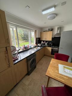 1 bedroom in a house share to rent, Barton Lane, Eccles, M30 0