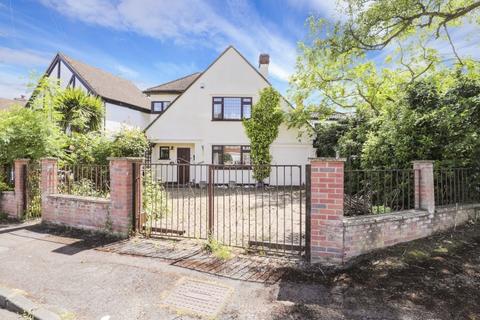 21 Silver Birch Avenue, North Weald, Epping, CM16 6LB