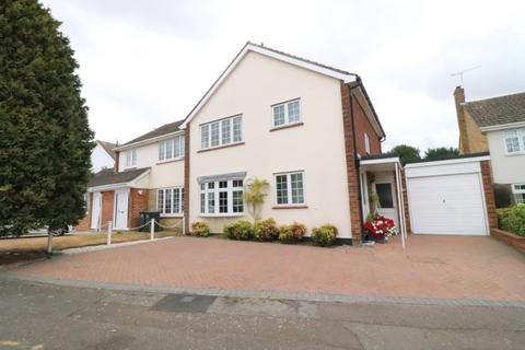 21 Great Lawn, Ongar, CM5 0AA
