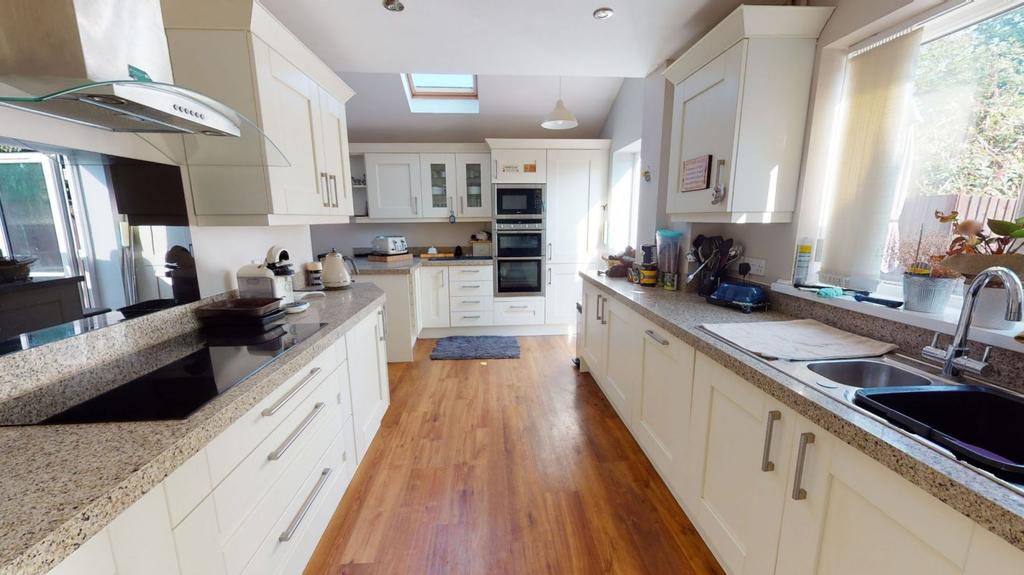 Kitchen/family room