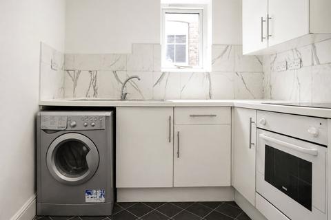 1 bedroom apartment to rent, Wolfington Road, London, SE27