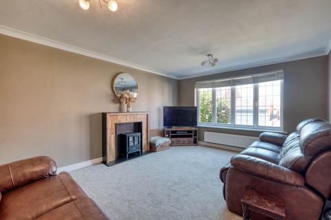 3 Blockley Close, Webheath, Redditch, B97 5WW
