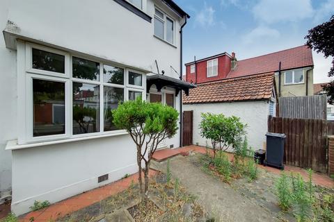 8 Bencroft Road, London, SW16 5BB