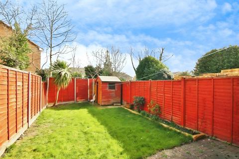 3 bedroom terraced house to rent, Benen Stock Road, Stanwell Moor, Middlesex, TW19