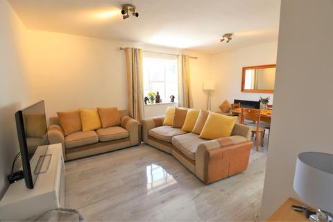 25 Reid Close, Hayes, UB3 2DD
