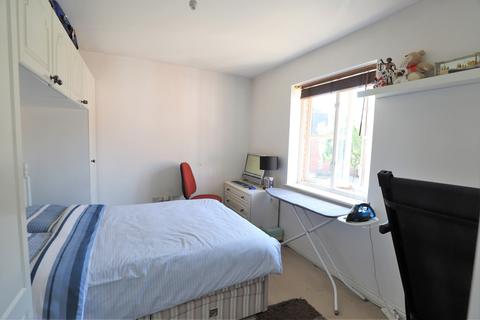 25 Reid Close, Hayes, UB3 2DD