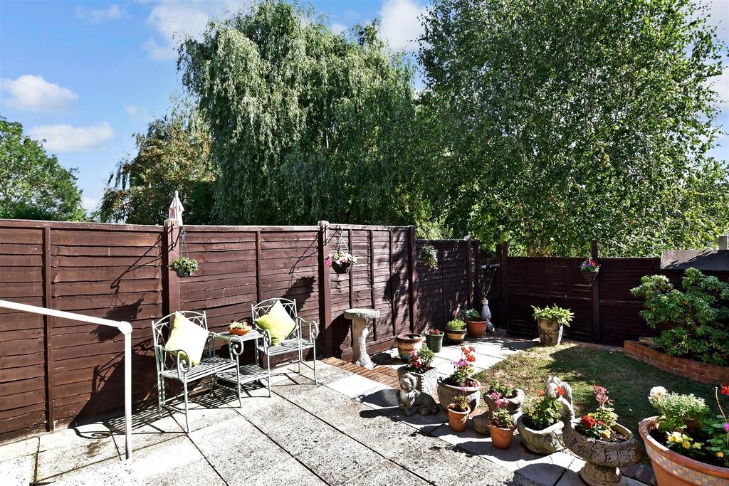 Tom Joyce Close, Snodland, Kent 2 bed terraced house