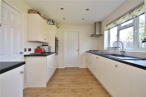 1 bedroom in a house share to rent, Blackwell Avenue, Guildford, Surrey, GU2