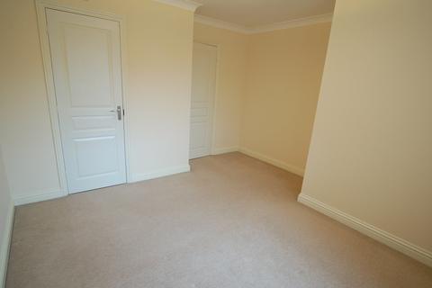 4 bedroom detached house to rent, Kingfisher Way, Mildenhall, Bury St. Edmunds, Suffolk, IP28