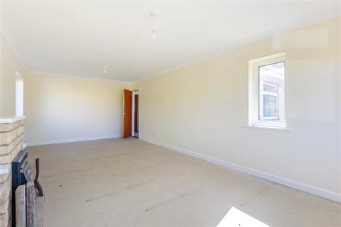 18 Gable Point, Woodmancote, Cheltenham, GL52 9TS