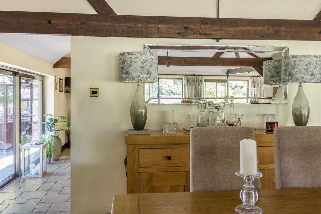 Sitting/Dining Room