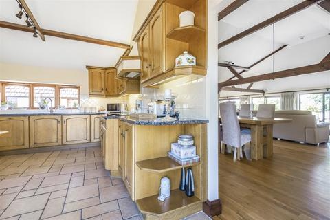 Godsmark Cottage Bines Green, Partridge Green, Horsham, RH13 8EH