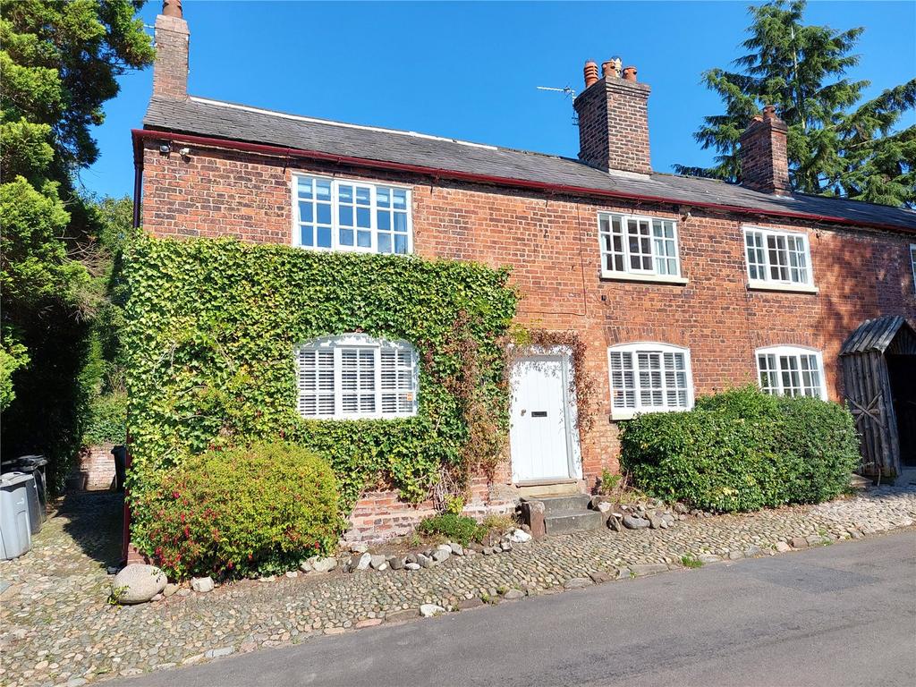 Rostherne, Knutsford, Cheshire 3 bed end of terrace house £1,500 pcm
