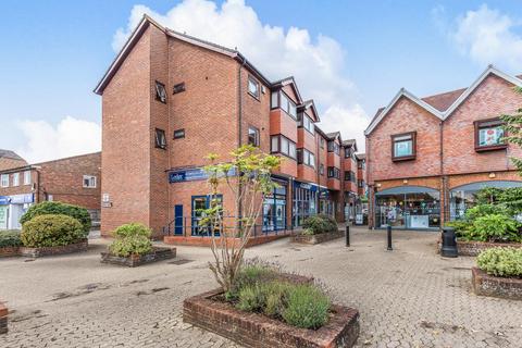 9 Denly Way, Lightwater, GU18 5UE