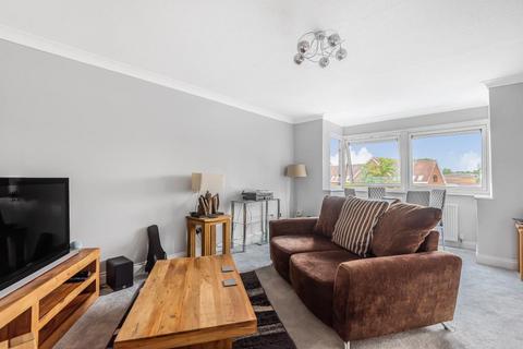9 Denly Way, Lightwater, GU18 5UE