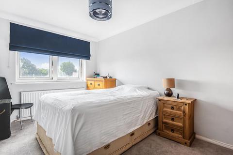 9 Denly Way, Lightwater, GU18 5UE