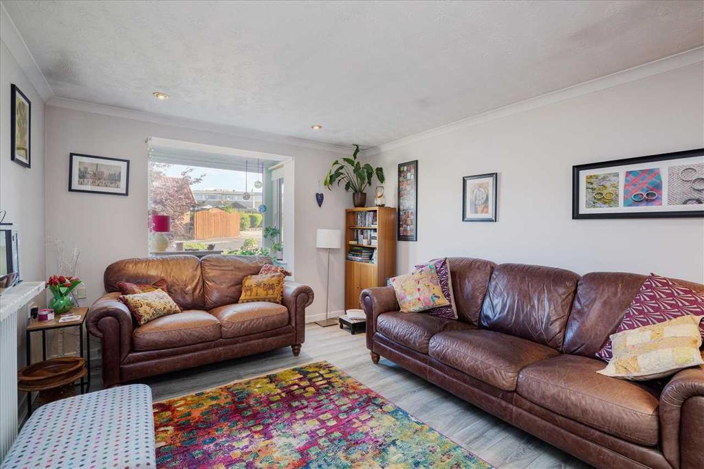 Dunedin Court, Hairmyres, EAST KILBRIDE 2 bed bungalow £140,000