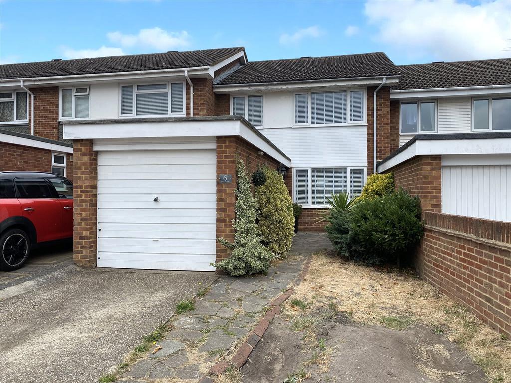 Camberley, GU15 3 bed terraced house £415,000
