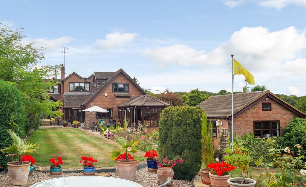 Ballinger, Great Missenden 4 bed detached house for sale £1,195,000
