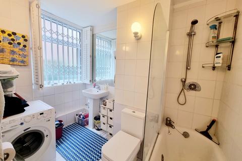 2 bedroom flat to rent, Avenue Hall, Avenue Road, Highgate, N6