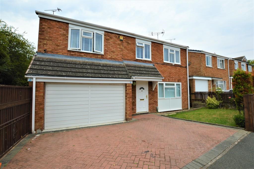 Queenborough, Toothill 5 bed detached house £1,495 pcm (£345 pw)