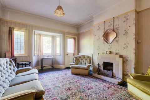 4 Somertrees Avenue, London, SE12 0BX