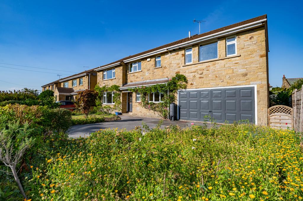 Marsh Gardens, West Yorkshire, HD9 5 bed detached house £495,000