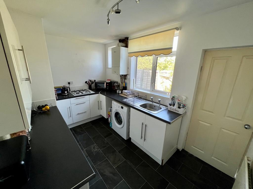 Holborn Avenue, Holbrooks, Coventry, CV6 4FZ 2 bed terraced house £