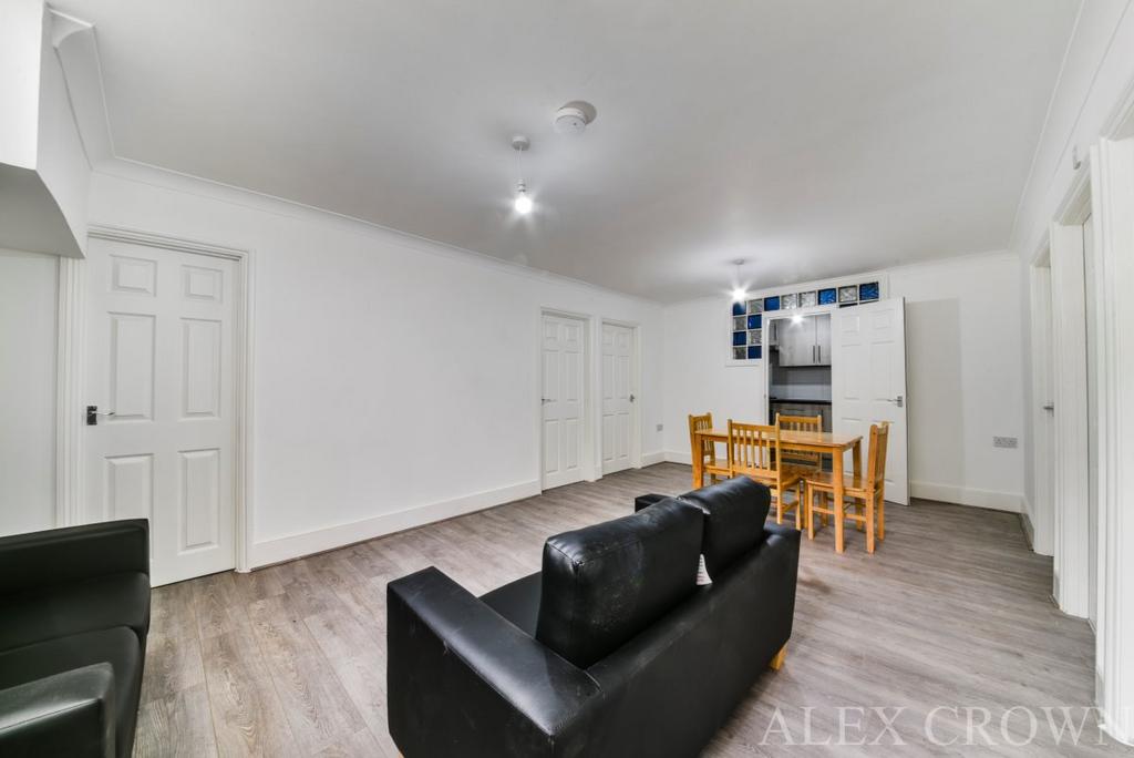 Apartment in London, Finsbury Park - View 3