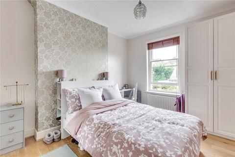 3 bedroom flat to rent - Southdean Gardens, Southfields, London