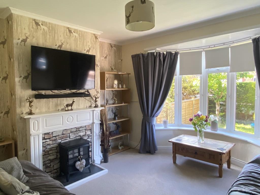 Greensfield Avenue, Alnwick 4 bed semidetached house £200,000
