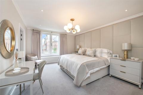 35 Barrons Chase, Richmond, TW10 5DA