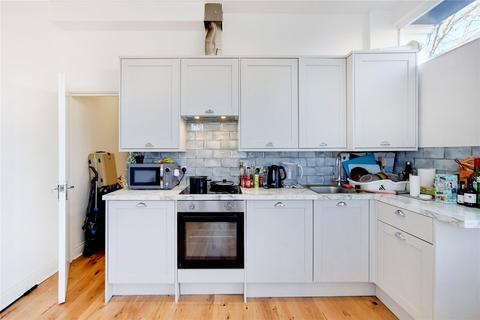 2 bedroom flat to rent, Byron Street, London