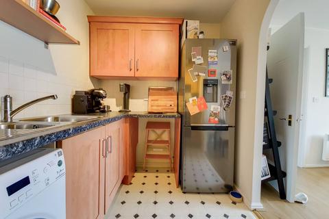 Flat 5, 29 Morrish Road, London, SW2 4ED