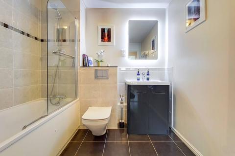 Flat 5, 29 Morrish Road, London, SW2 4ED