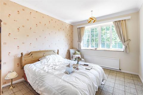 11 Greenways Drive, Ascot, SL5 9QS