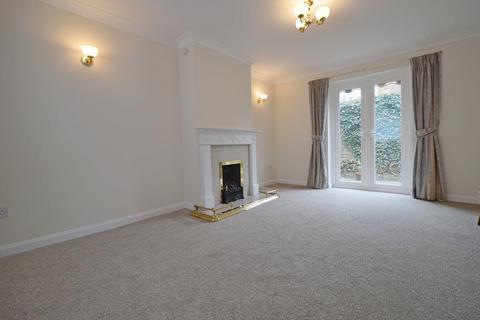 3 bedroom semi-detached house to rent, Tobys Garden, Petersfield