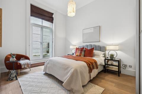 64 Redcliffe Square, London, SW10 9BN