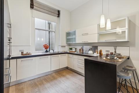 64 Redcliffe Square, London, SW10 9BN