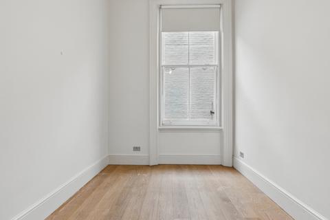 64 Redcliffe Square, London, SW10 9BN