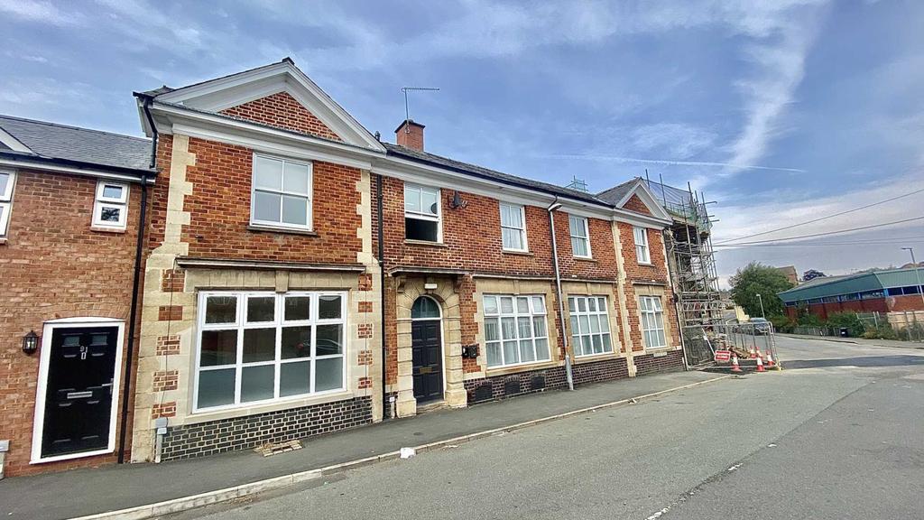 Midland Road, Rushden 2 bed apartment £875 pcm (£202 pw)