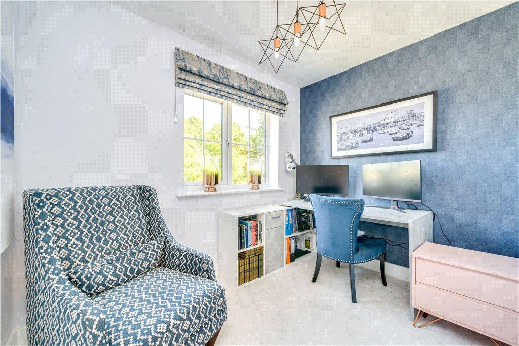 Family Bedroom/Study