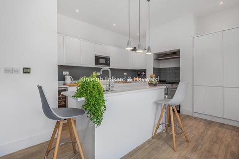 181 Ardgowan Road, London, SE6 1UZ
