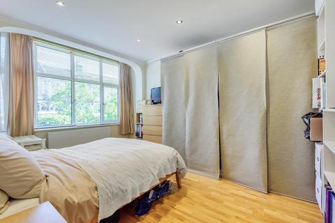 Flat 1, 10 Abbott Avenue, London, SW20 8SQ