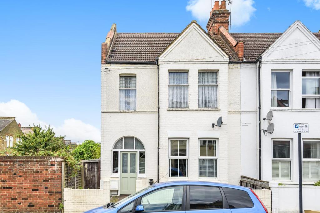 Tranmere Road, Earlsfield 3 bed flat for sale £685,000