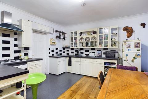 1 bedroom flat for sale - Penarth Road, Cardiff, CF11 6FS