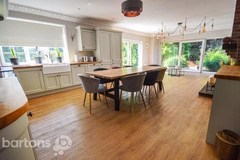 Croft Bank Chapel Hill, Whiston, Rotherham, S60 4HW