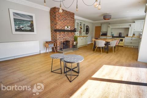 Croft Bank Chapel Hill, Whiston, Rotherham, S60 4HW